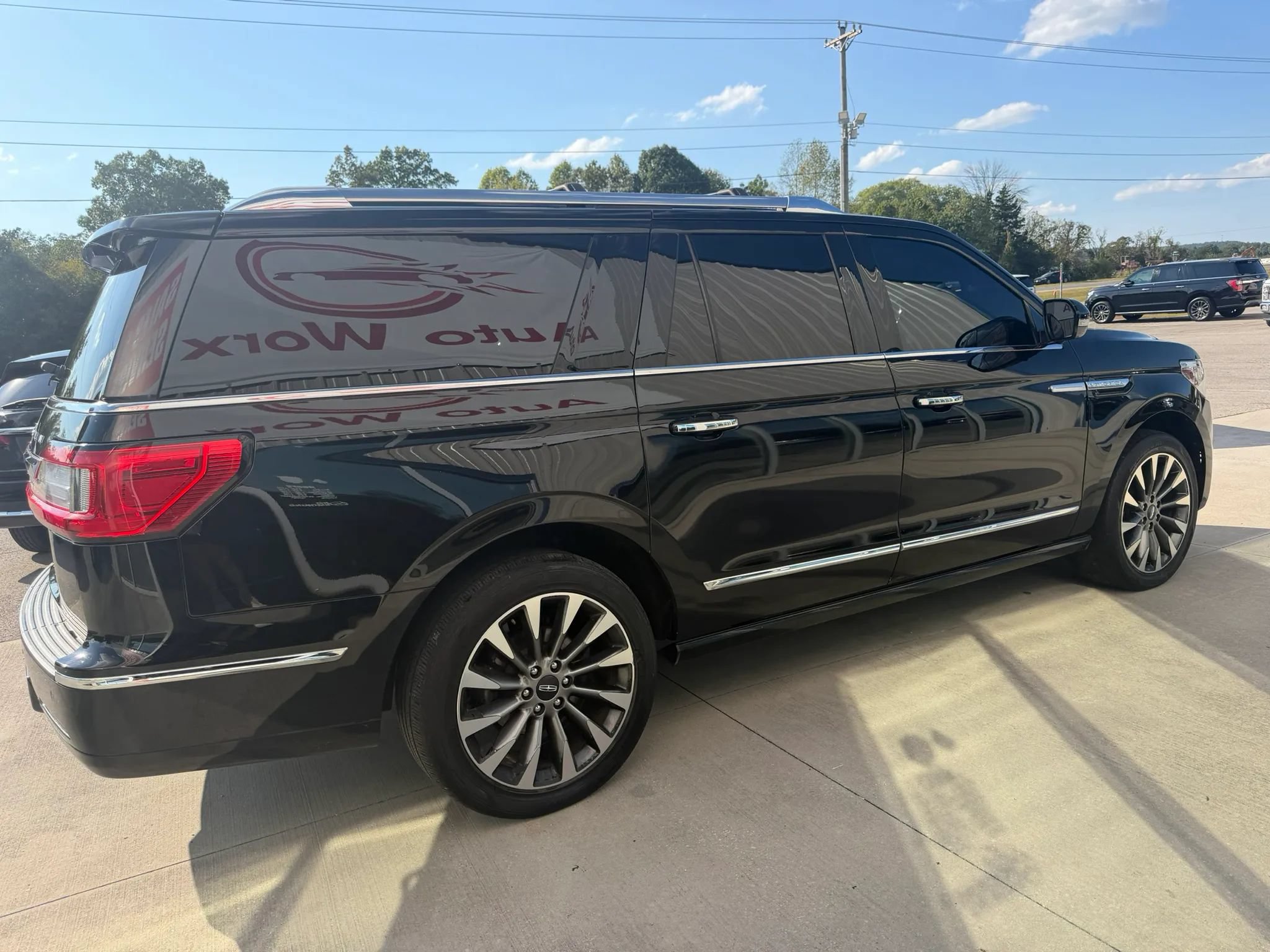 Used 2018 Lincoln Navigator L Select w/ Cargo Package AWD/4WD image 13