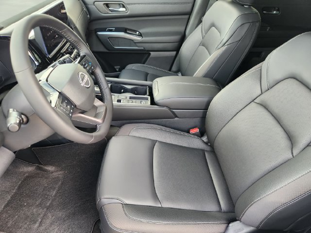 New 2026 Nissan Pathfinder SL FWD image 12