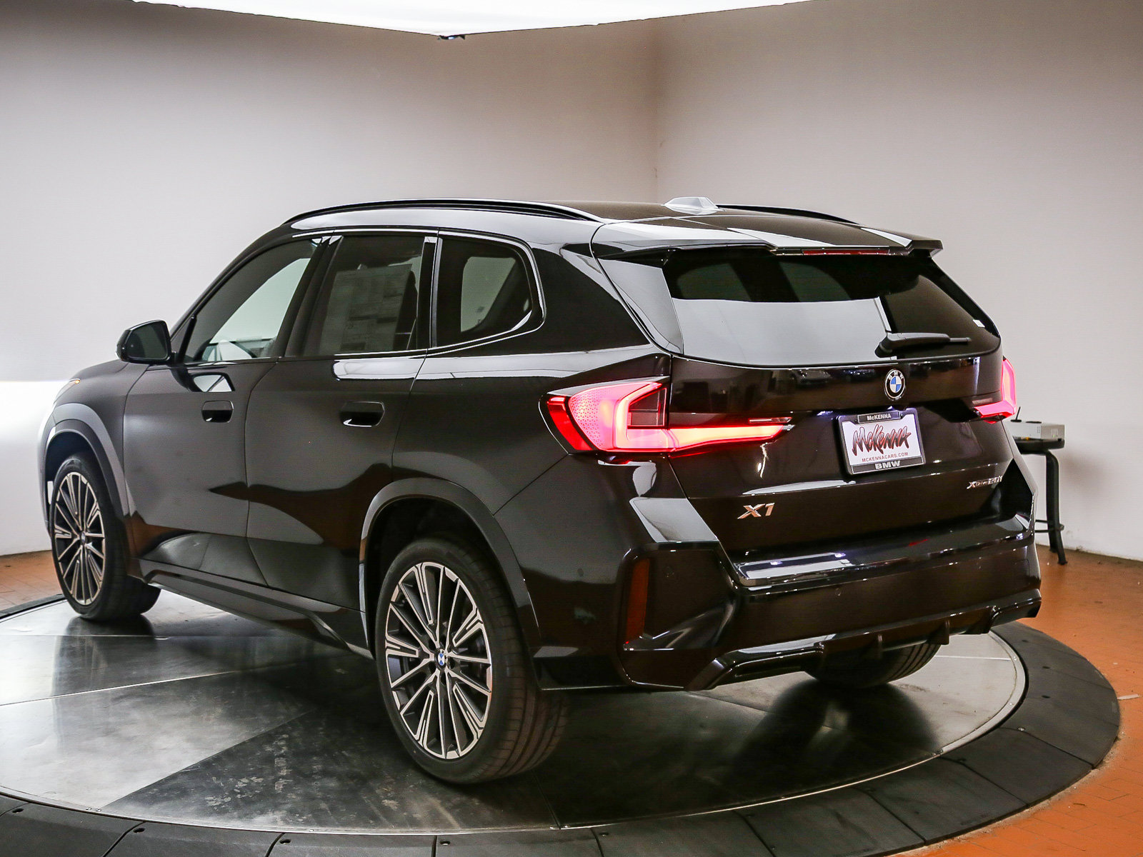 New 2027 BMW X1 xDrive28i AWD/4WD image 5