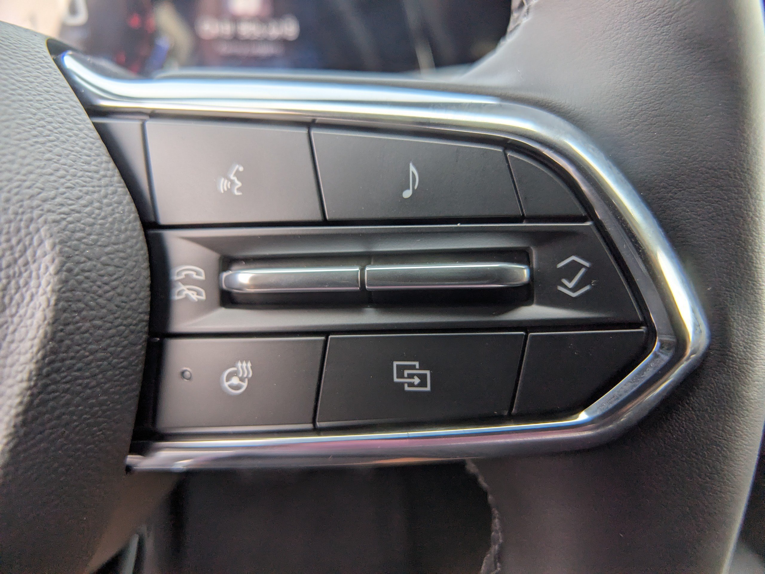 New 2027 Chevrolet Equinox LT w/ Safety and Technology Package FWD image 23