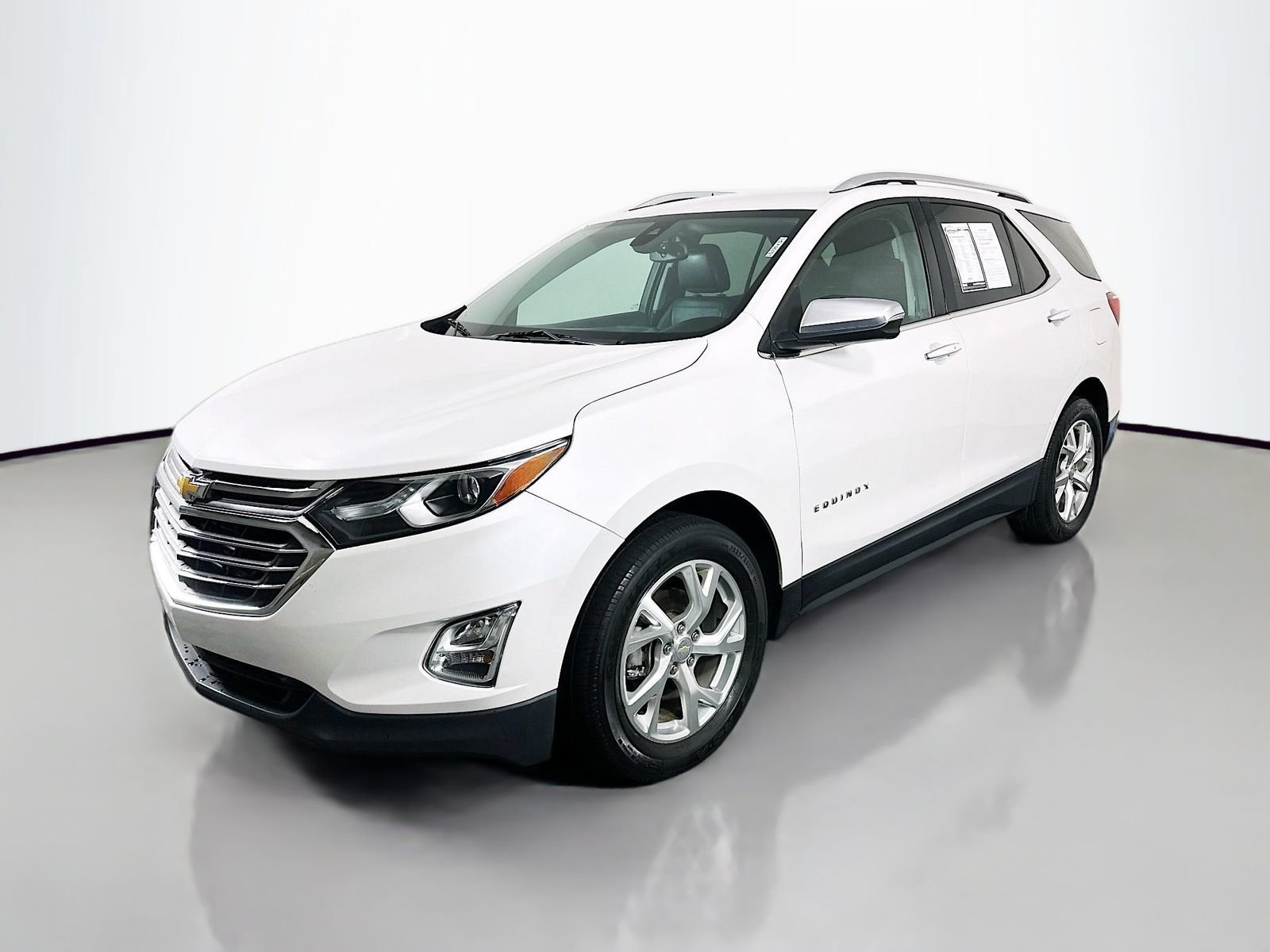Used 2021 Chevrolet Equinox Premier w/ LPO, Floor Liner Package FWD image 3