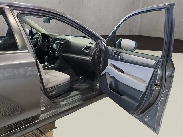 Used 2018 Subaru Legacy 2.5i Premium AWD/4WD image 16