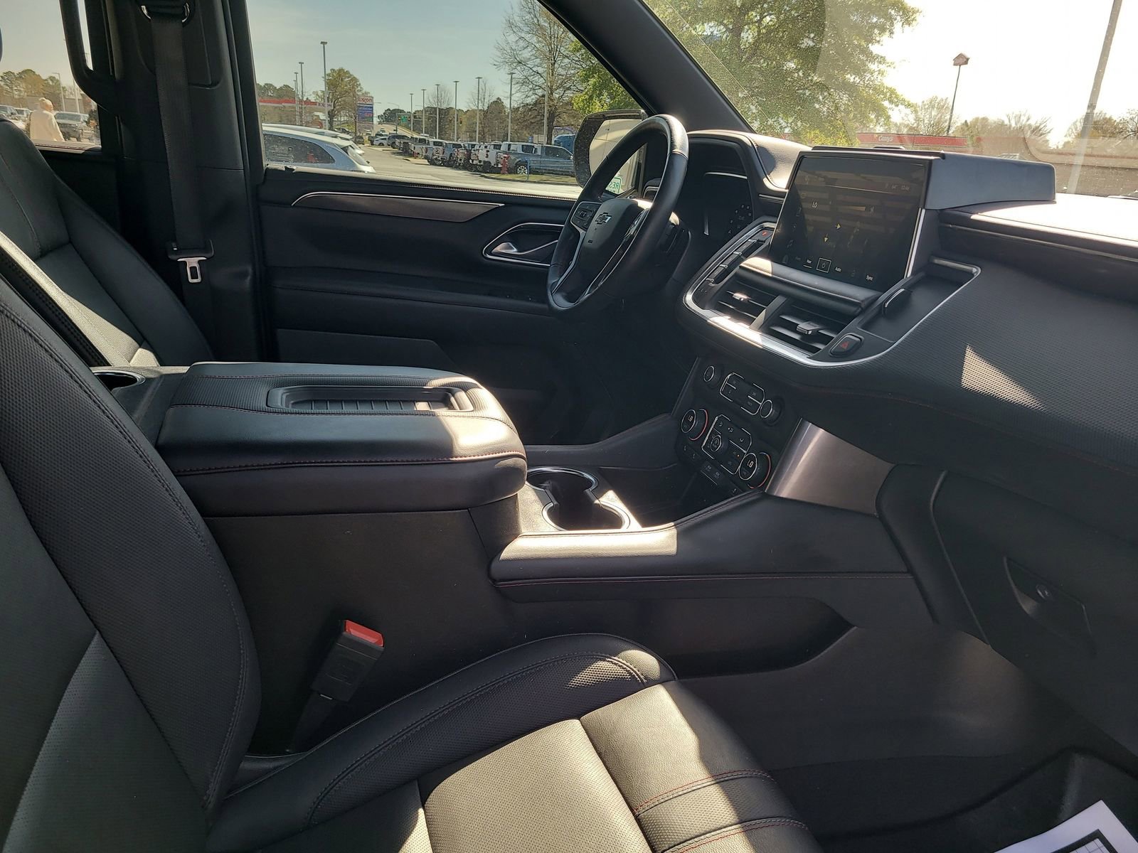 Used 2022 Chevrolet Tahoe RST w/ Luxury Package RWD image 28