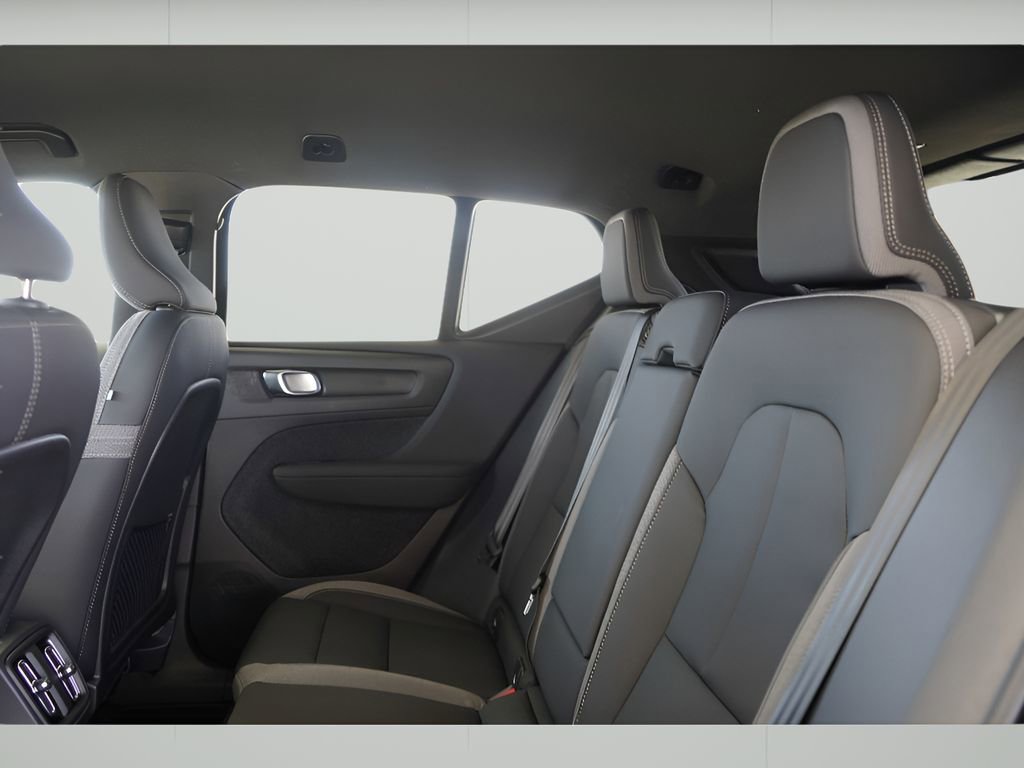 New 2025 Volvo EX40 Core w/ Climate Package image 19