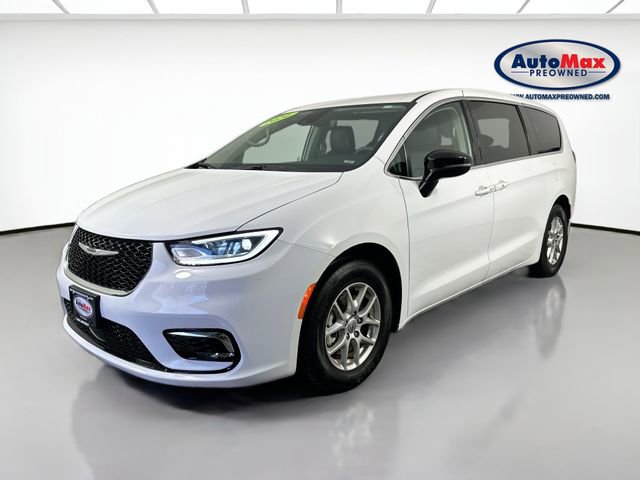 Used 2024 Chrysler Pacifica Touring-L image 5