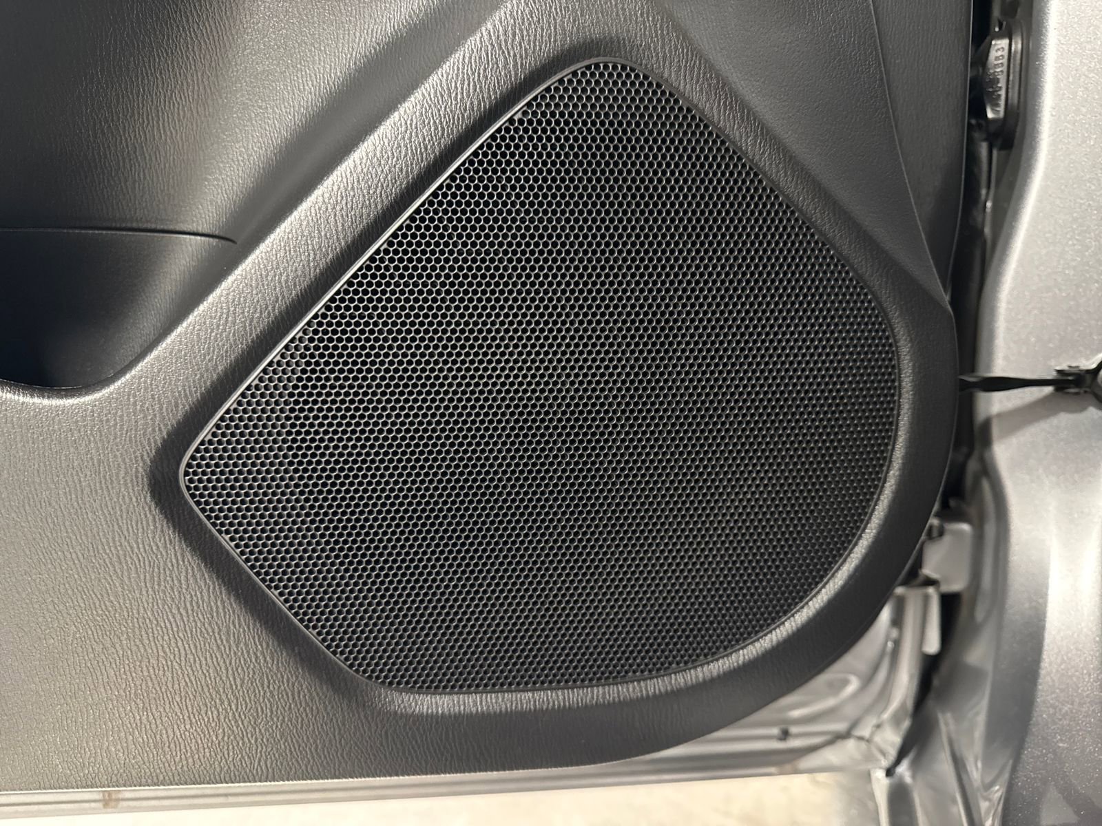 Used 2015 MAZDA MAZDA3 i Sport image 25