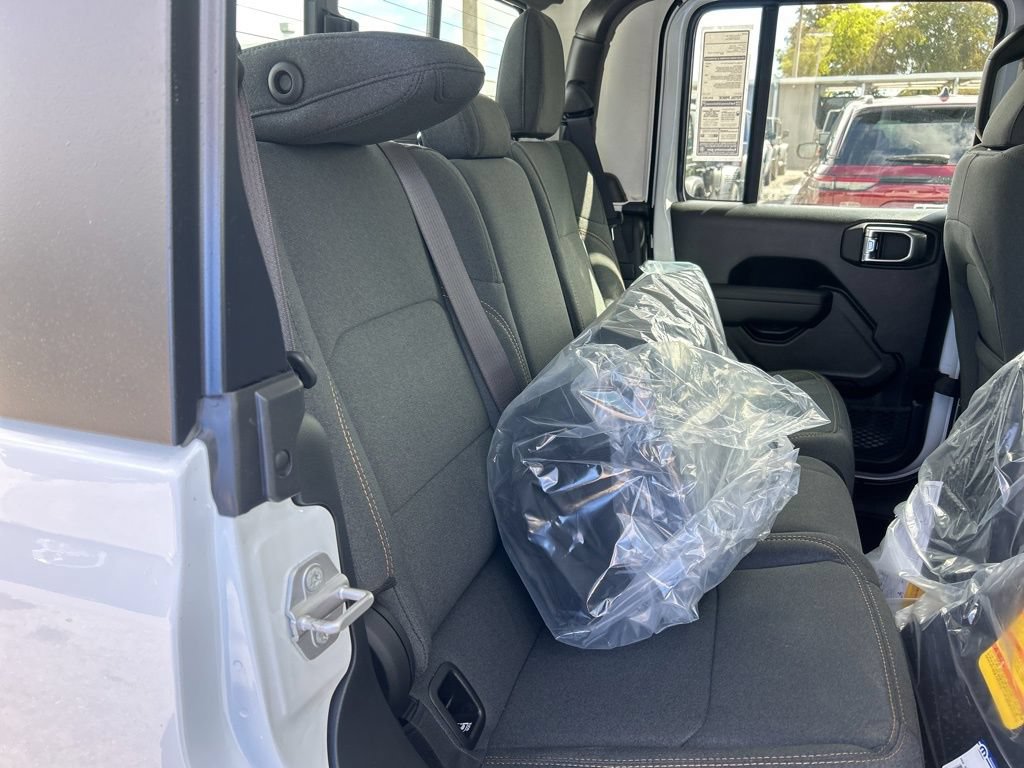 New 2026 Jeep Gladiator Sport AWD/4WD image 28