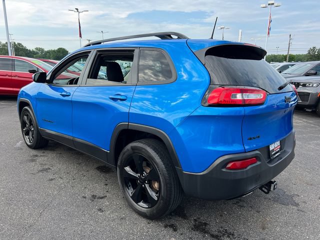 Used 2018 Jeep Cherokee Latitude w/ Altitude Package AWD/4WD image 5