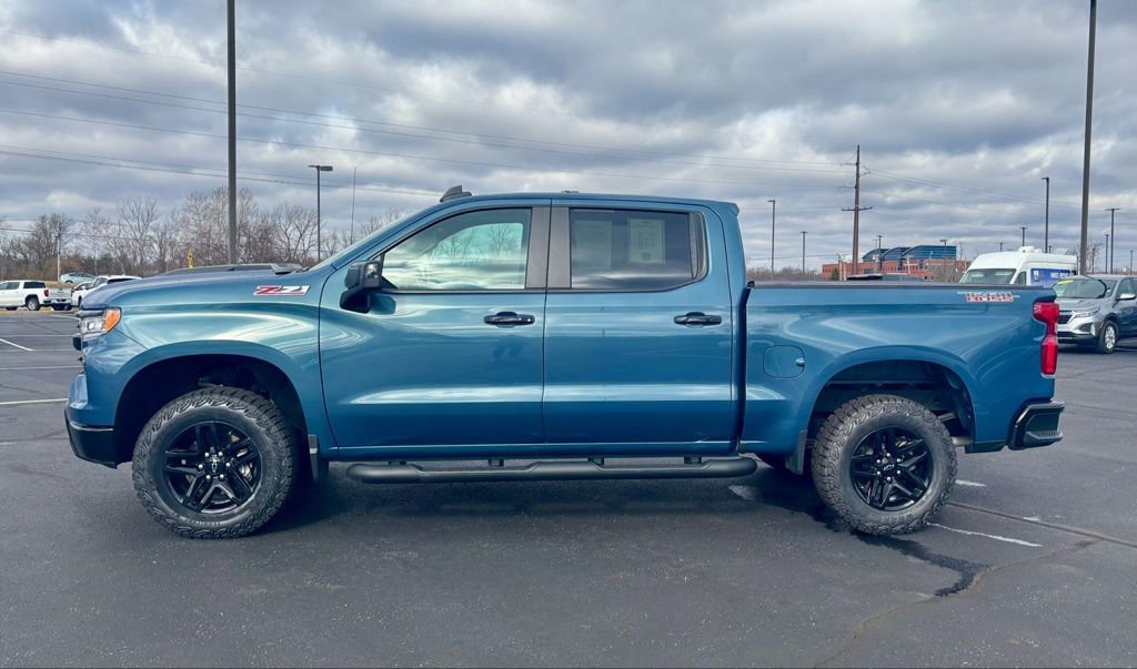 Used 2024 Chevrolet Silverado 1500 LT Trail Boss w/ Convenience Package II image 4