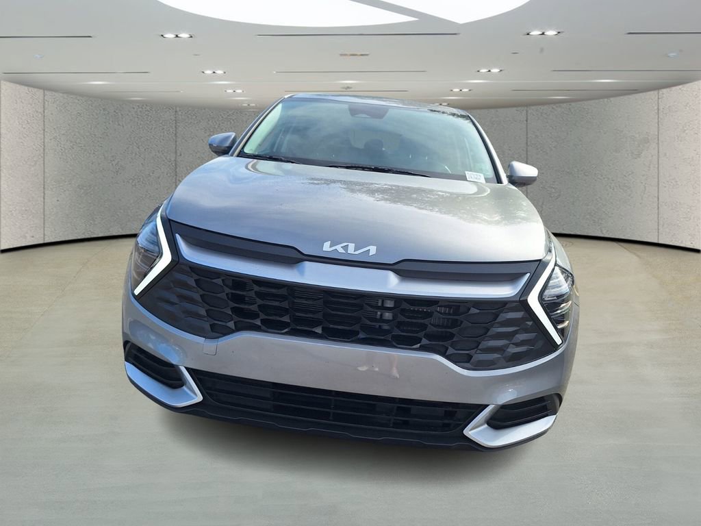 Used 2025 Kia Sportage LX image 8