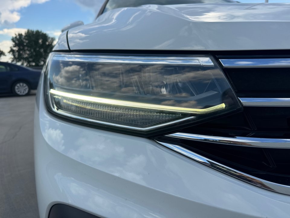 Used 2022 Volkswagen Tiguan SE FWD image 28