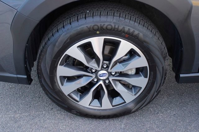 Certified 2025 Subaru Outback Limited AWD/4WD image 10