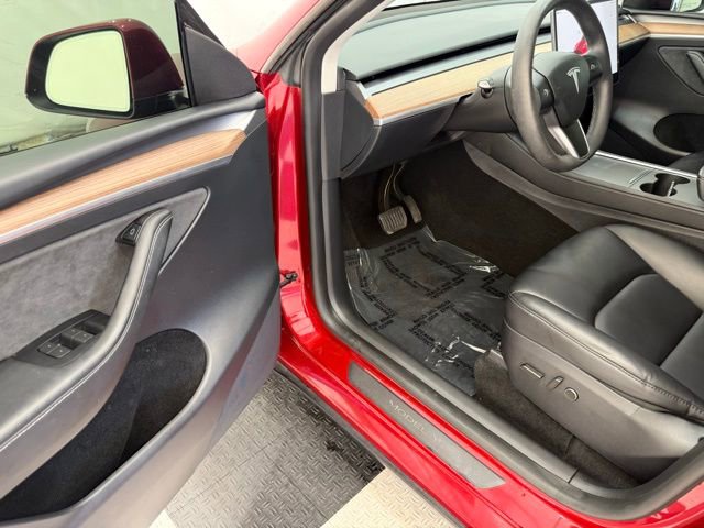 Used 2024 Tesla Model Y Long Range image 30