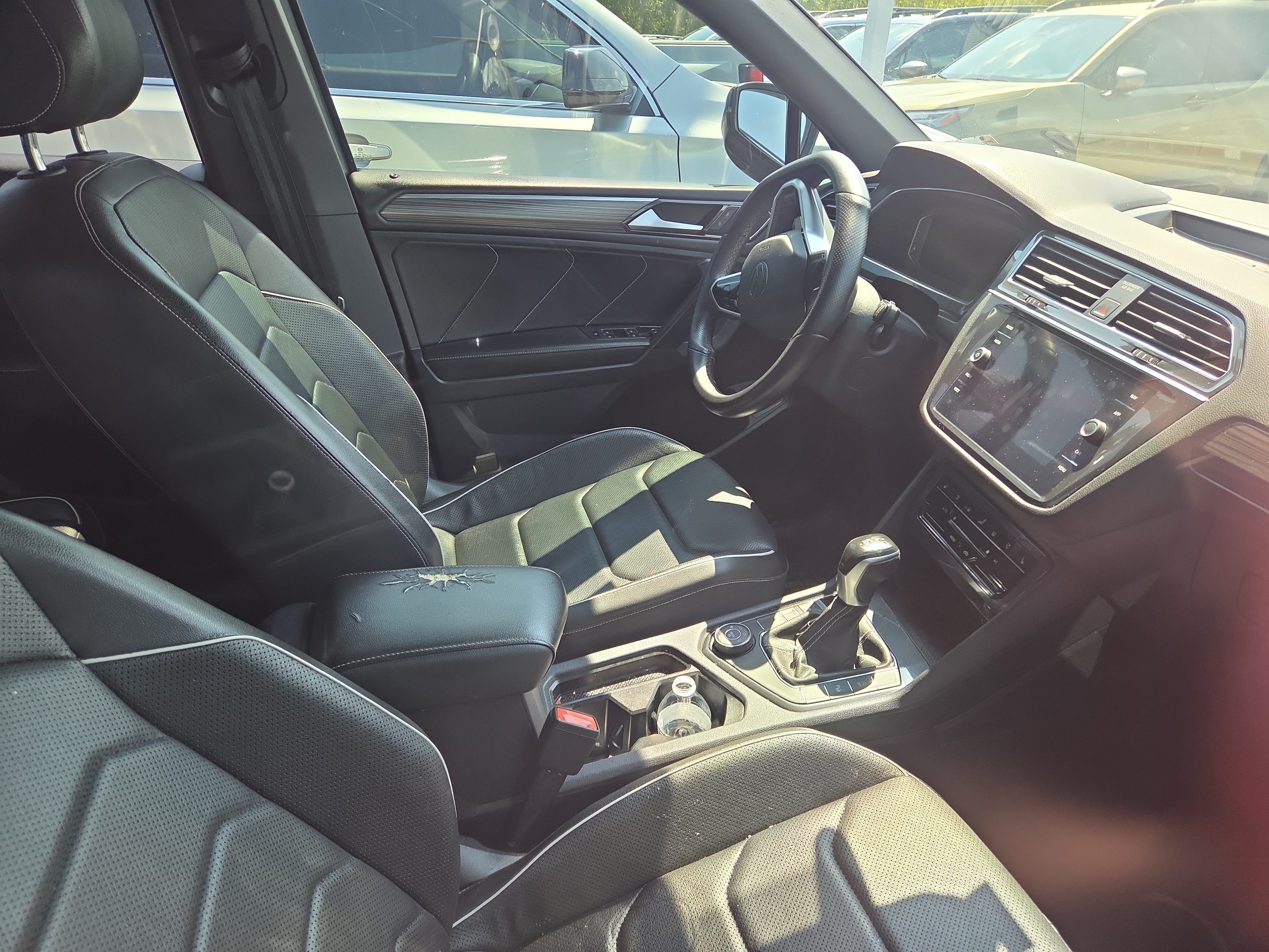 Used 2022 Volkswagen Tiguan SEL R-Line AWD/4WD image 7