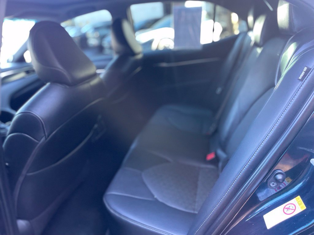 Used 2018 Toyota Camry XSE FWD image 21