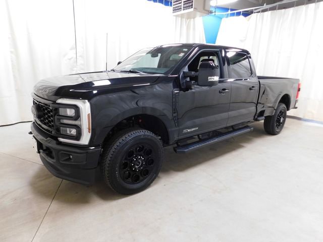 New 2026 Ford F250 Lariat w/ Black Appearance Package image 4