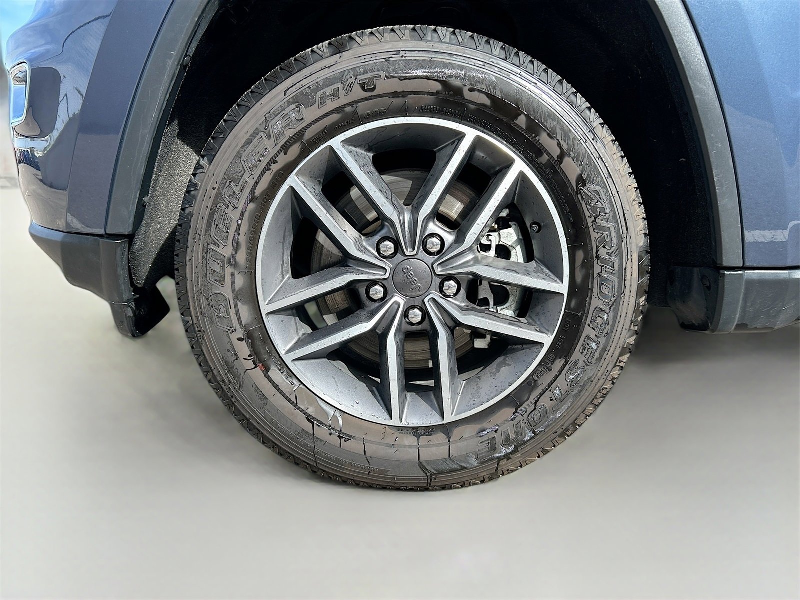 Used 2021 Jeep Grand Cherokee Limited image 32