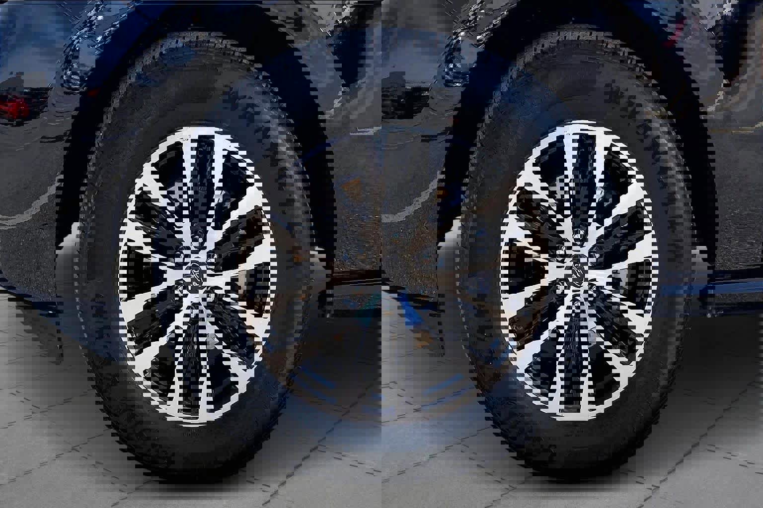 Certified 2025 Ford Expedition Platinum image 11