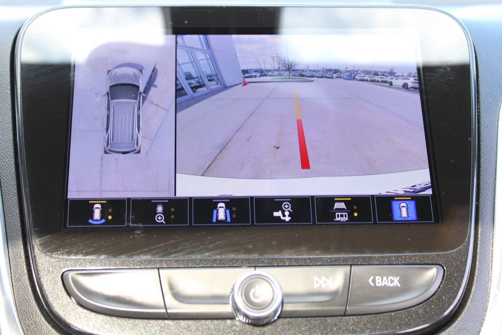Used 2022 Chevrolet Equinox Premier AWD/4WD image 17