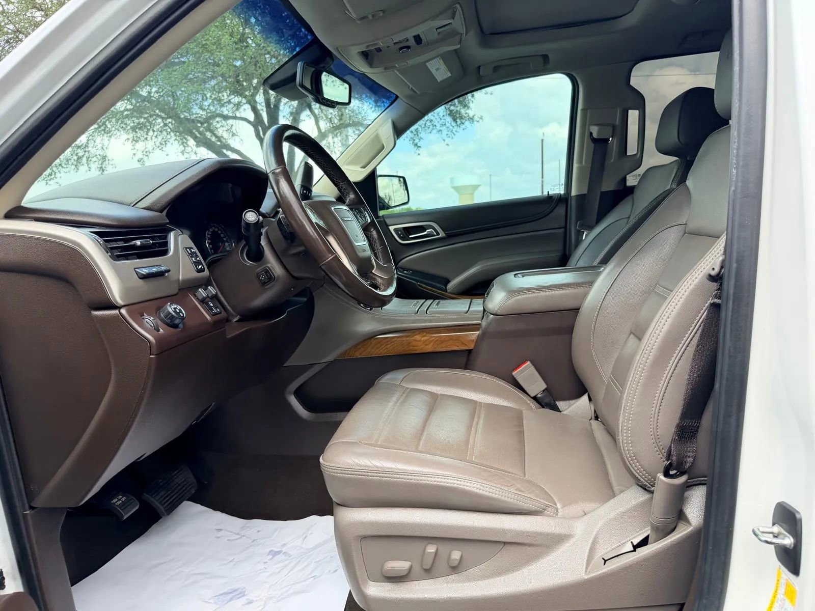 Used 2019 GMC Yukon XL Denali w/ Denali Ultimate Package RWD image 13