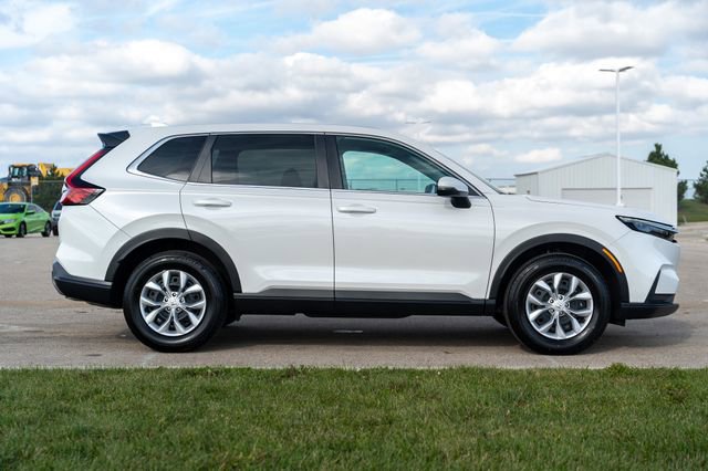 Used 2025 Honda CR-V LX image 8