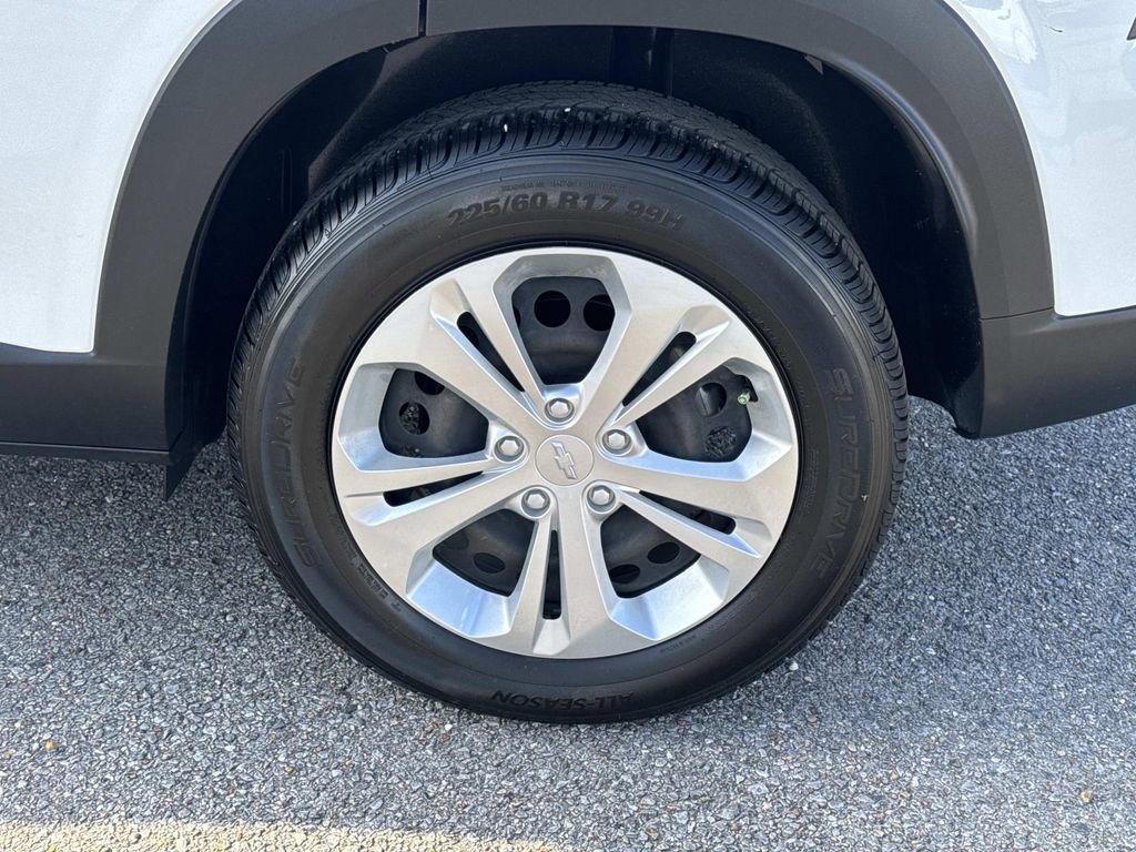 Certified 2024 Chevrolet Trax LS image 4