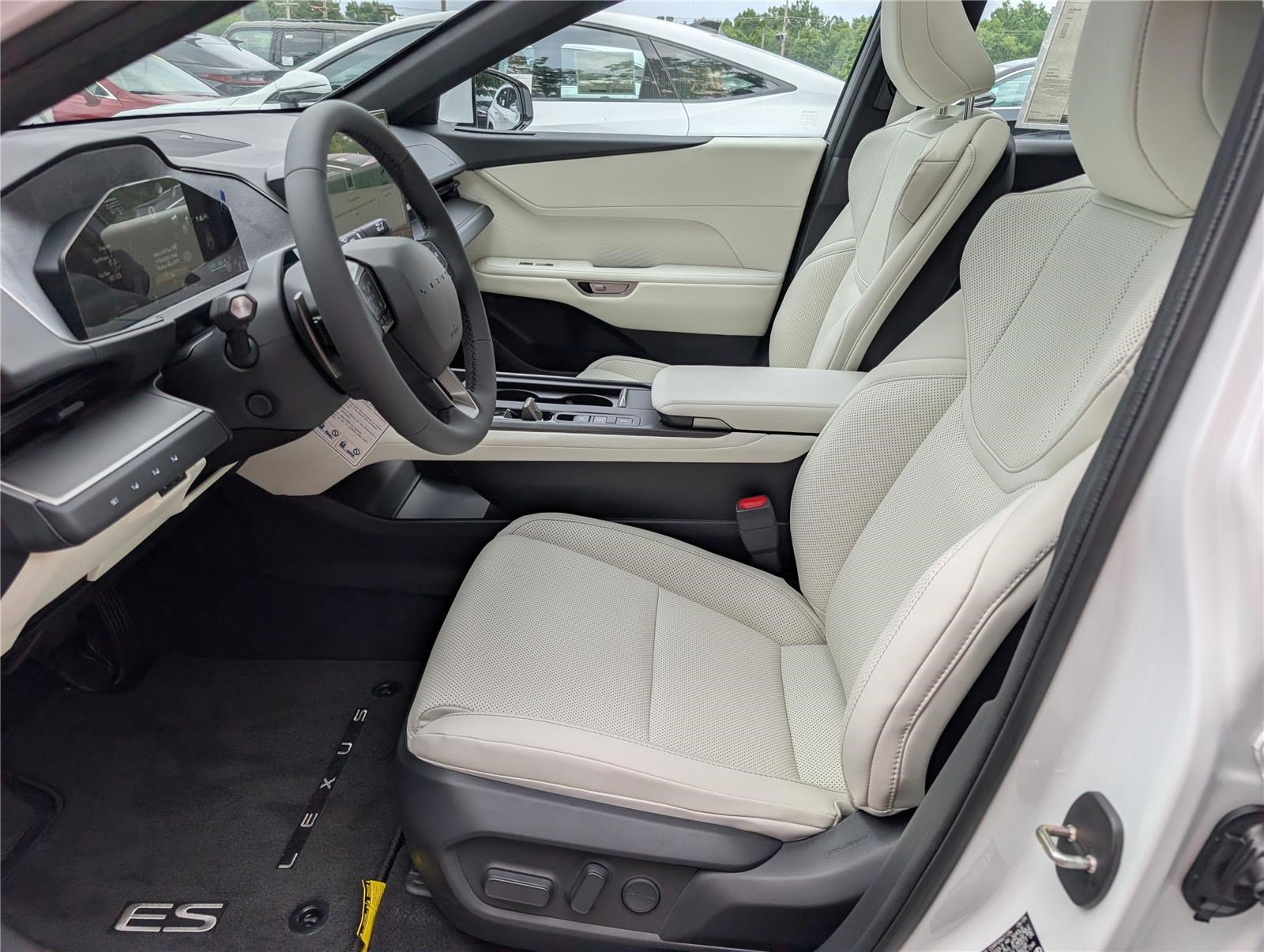 New 2026 Lexus ES 500e AWD/4WD image 12