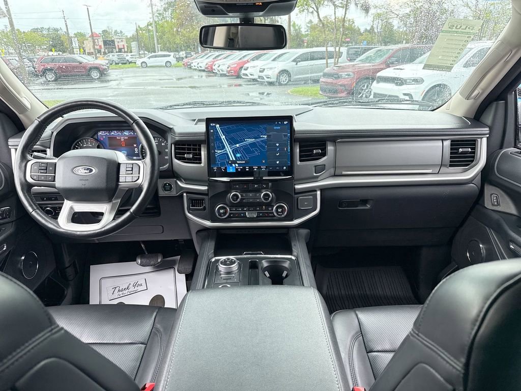 Used 2024 Ford Expedition Max XLT image 25