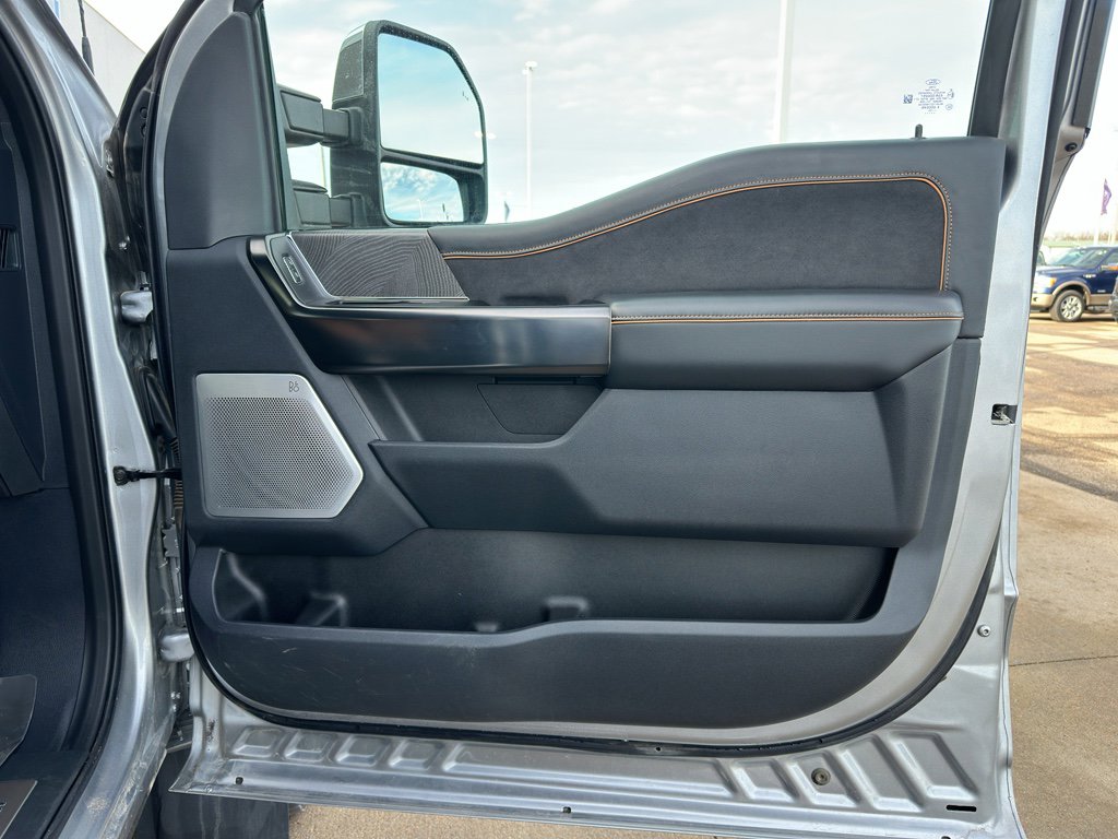 Used 2024 Ford F450 Platinum w/ FX4 Off-Road Package image 35