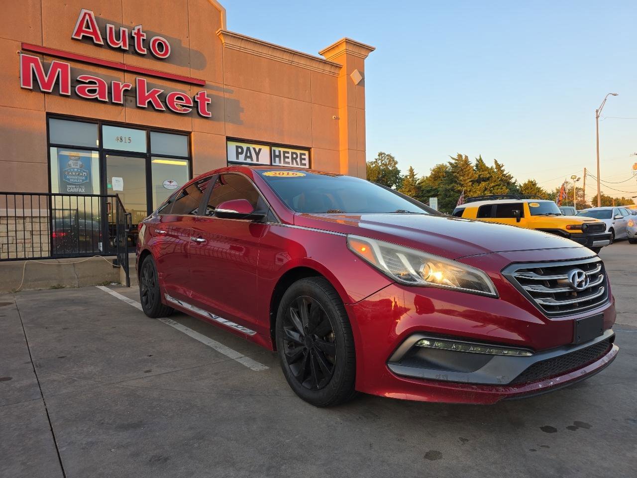 Used 2016 Hyundai Sonata Sport w/ Option Group 02 image 3