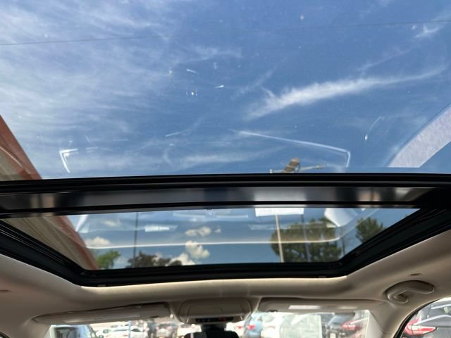 Used 2019 Cadillac XT5 Premium Luxury w/ Driver Assist Package AWD/4WD image 17