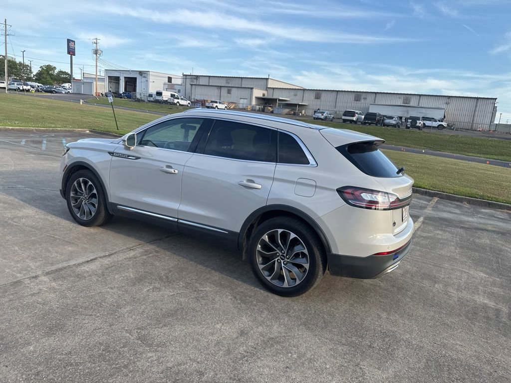 Used 2022 Lincoln Nautilus Reserve FWD image 10