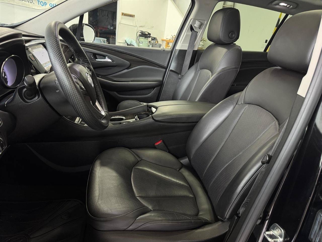 Used 2020 Buick Envision Essence AWD/4WD image 8