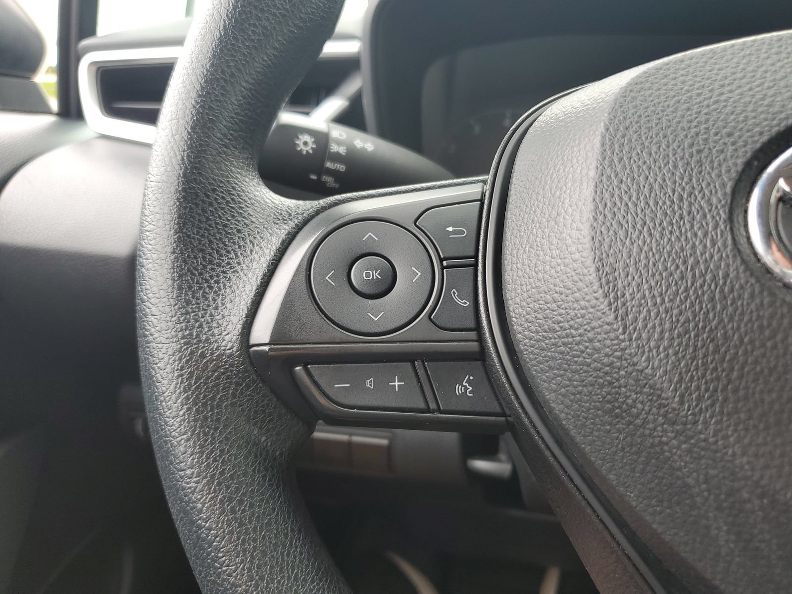Certified 2024 Toyota Corolla LE FWD image 23