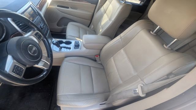 Used 2011 Jeep Grand Cherokee Limited image 16