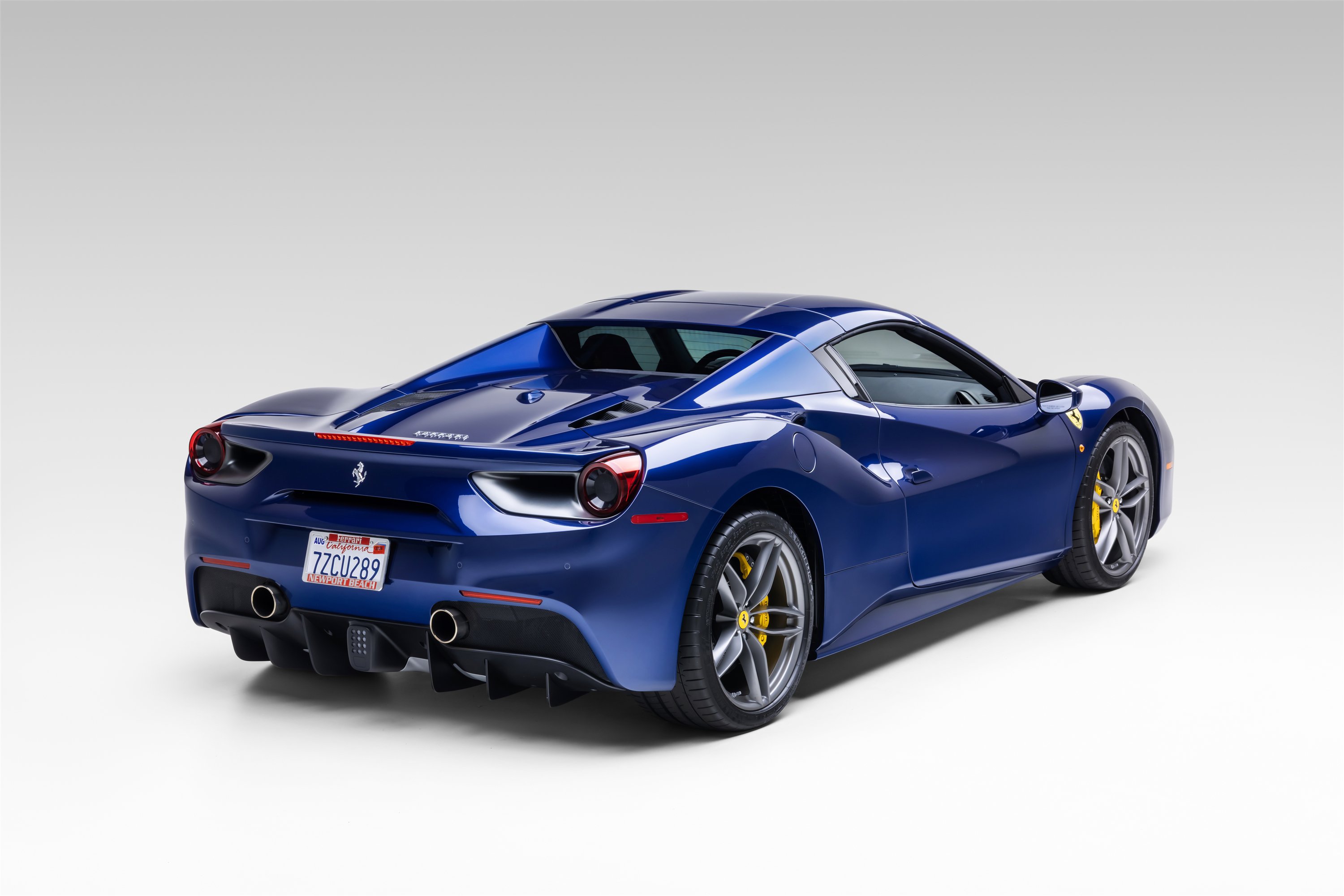 Certified 2017 Ferrari 488 Spider RWD image 14