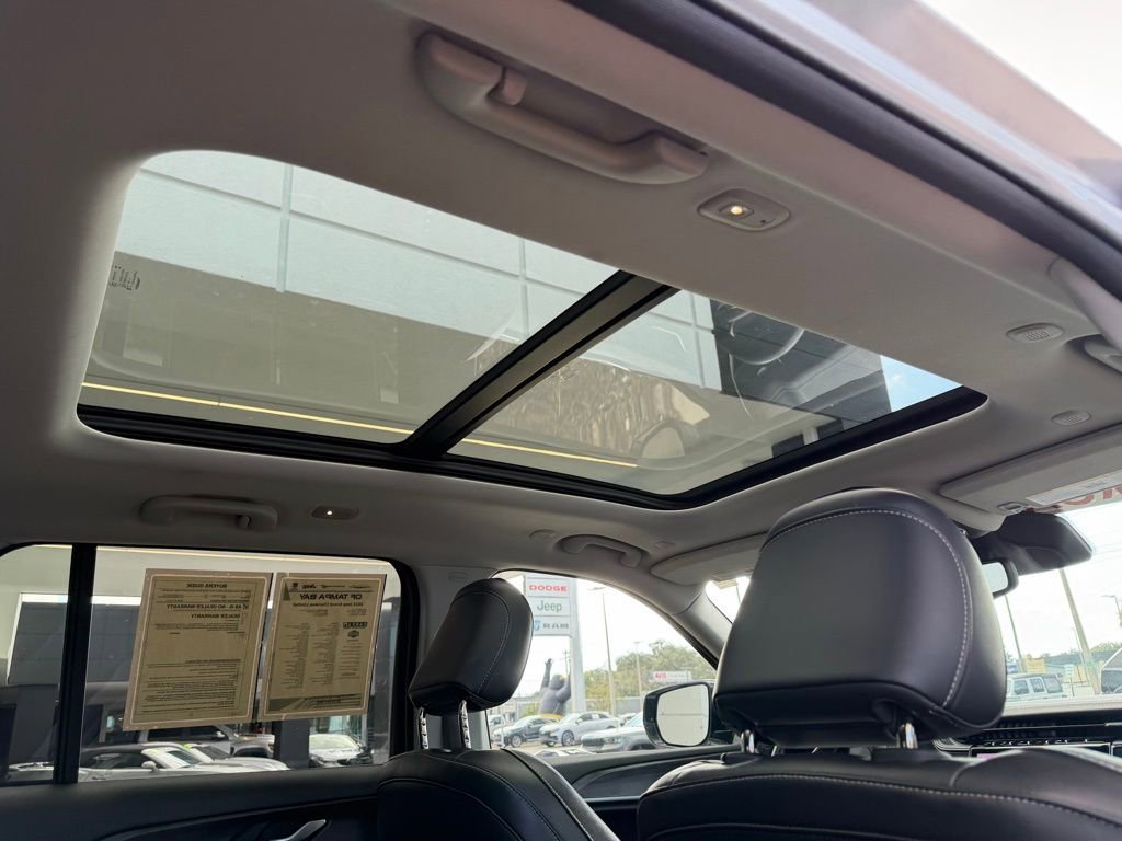 Certified 2023 Jeep Grand Cherokee Limited image 33