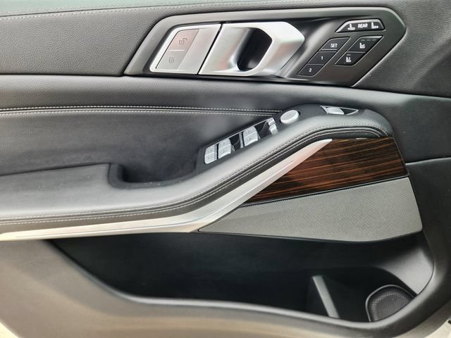 Used 2019 BMW X7 xDrive50i w/ Premium Package AWD/4WD image 23