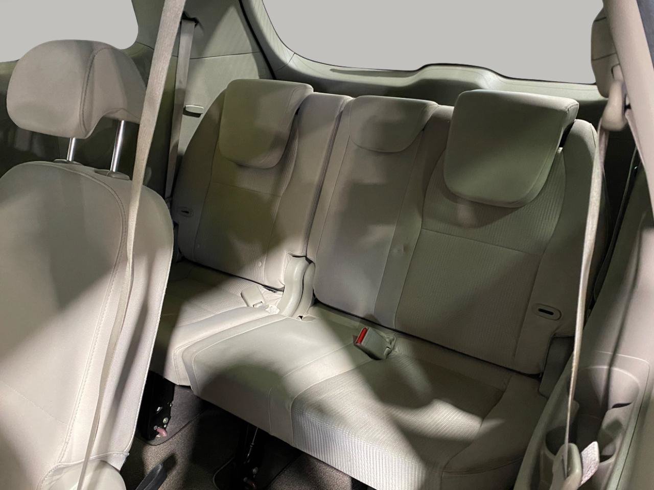 Used 2019 Kia Sedona LX FWD image 11