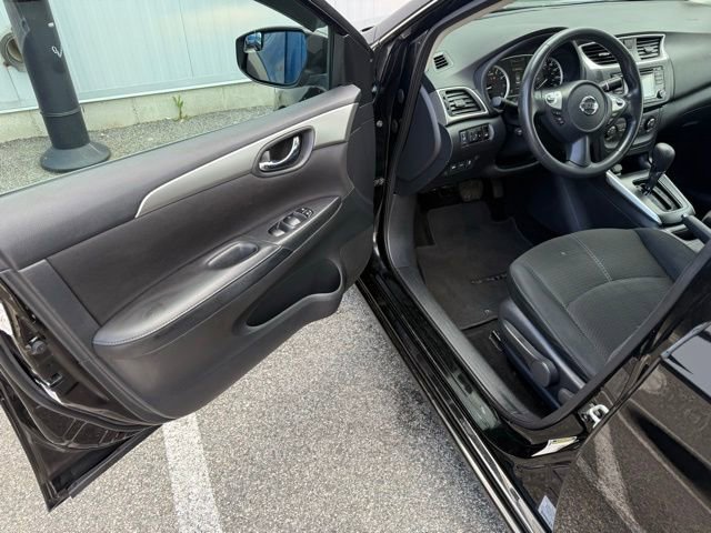 Used 2018 Nissan Sentra S image 11