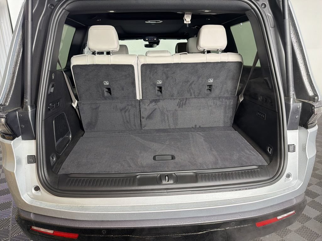 New 2026 Jeep Grand Wagoneer Limited AWD/4WD image 11