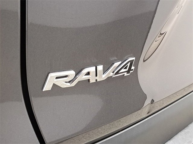 Used 2024 Toyota RAV4 LE image 9