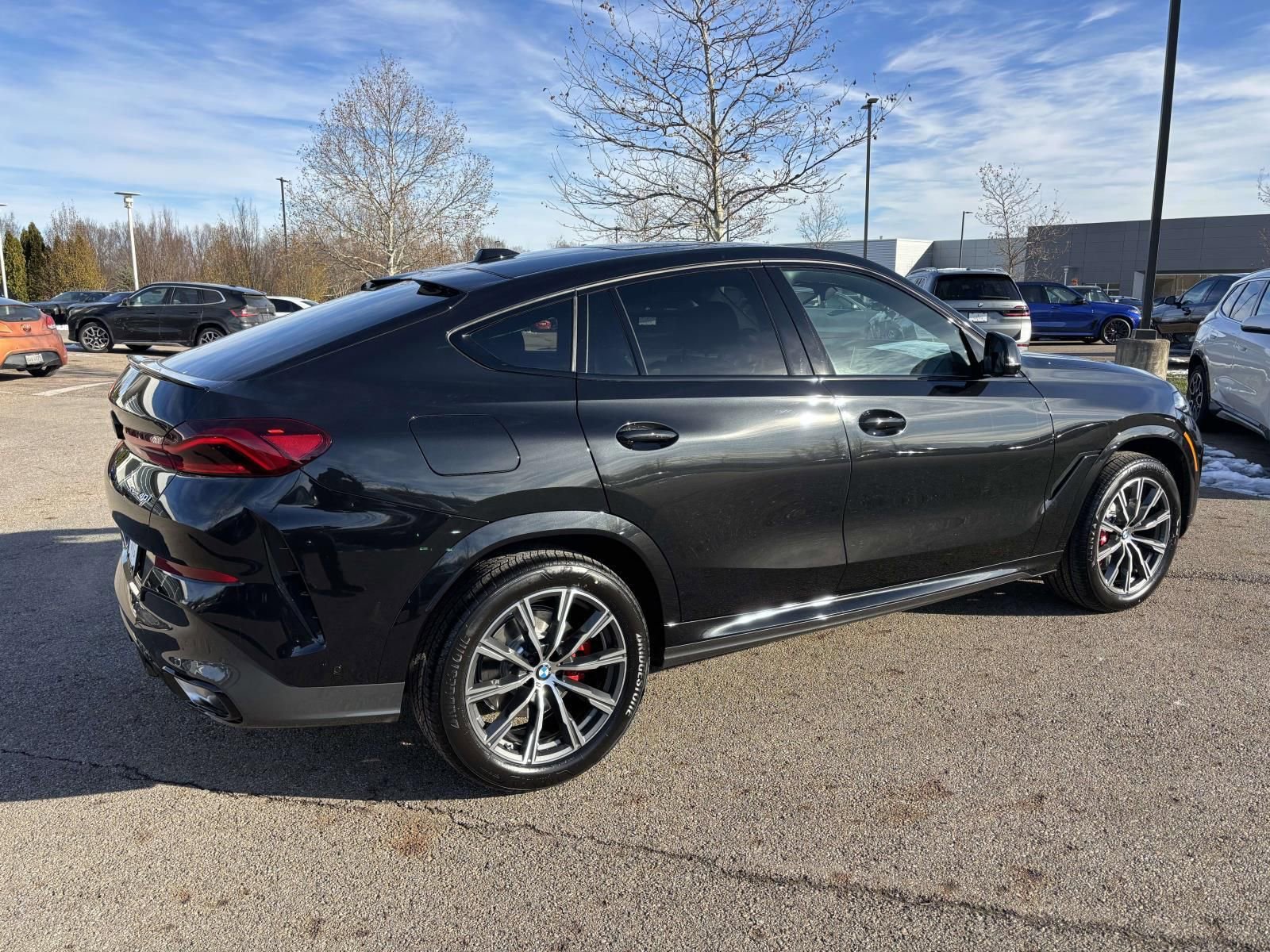 New 2026 BMW X6 xDrive40i w/ Climate Comfort Package image 7