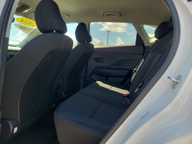 Used 2024 Hyundai Kona SEL FWD image 11