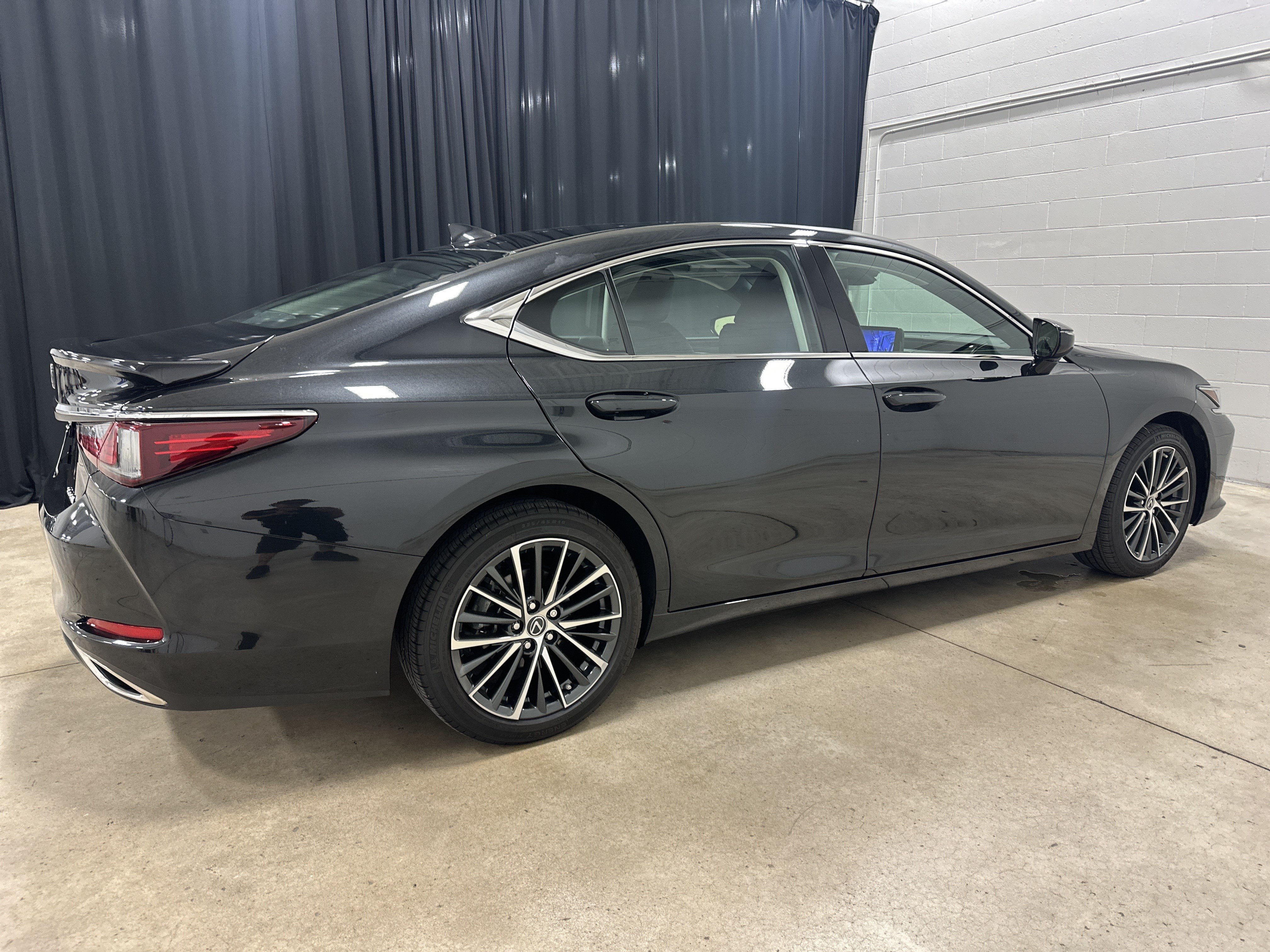 Certified 2025 Lexus ES 350 w/ Premium Package w/ Premium Package FWD image 12