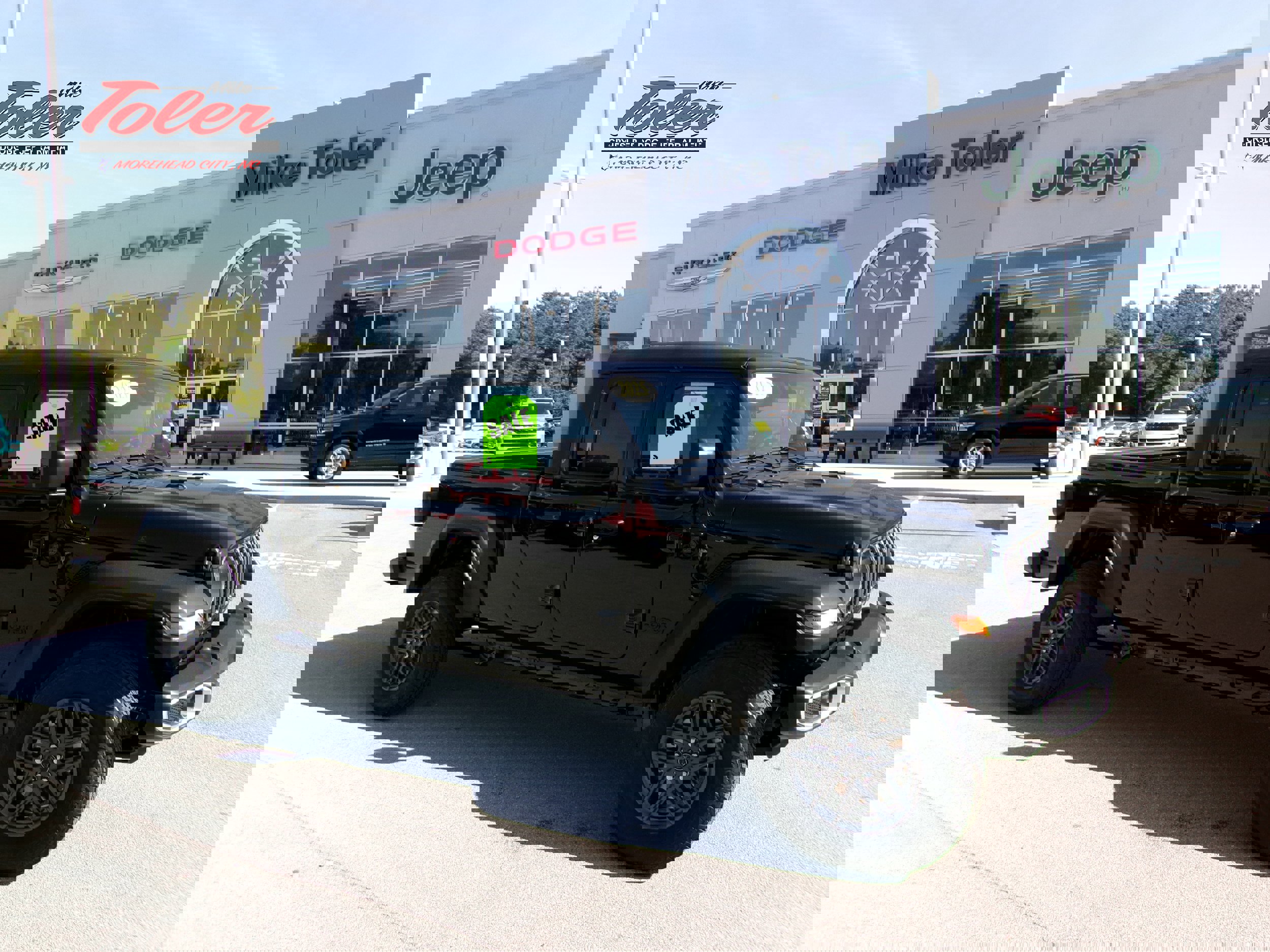 New 2025 Jeep Gladiator Sport image 1