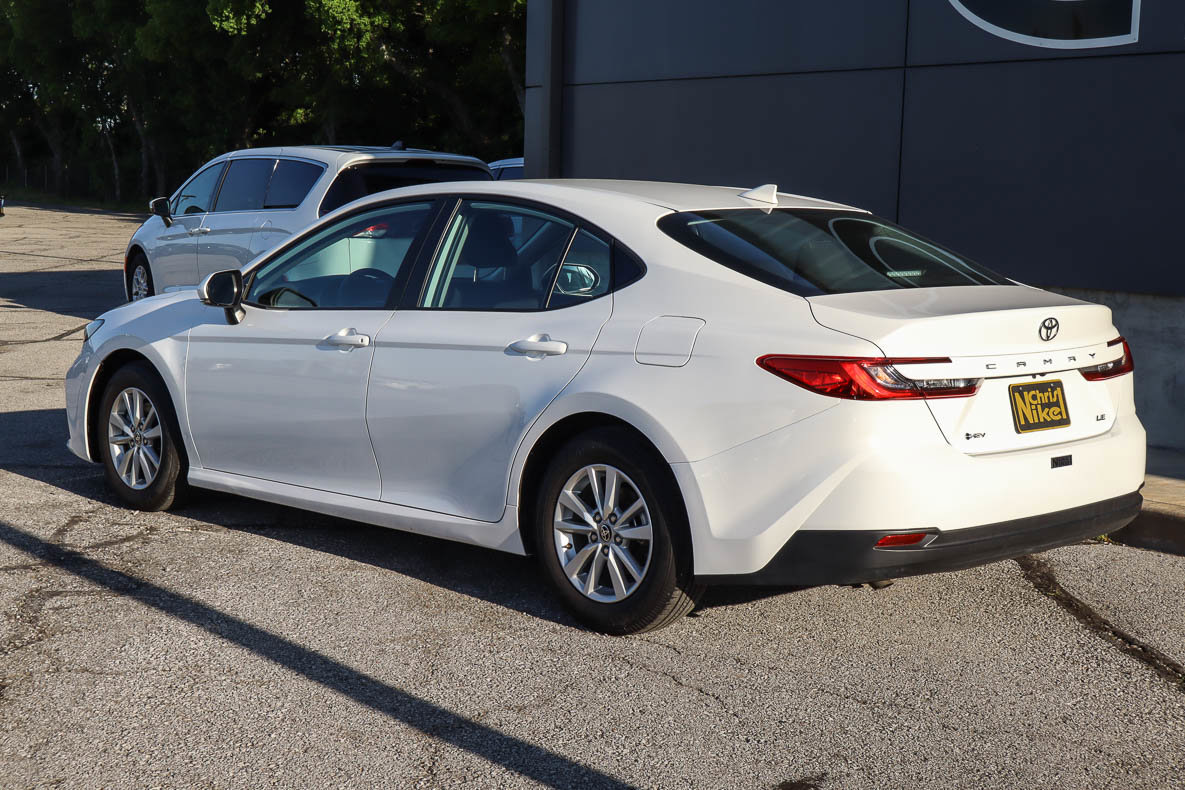 Used 2025 Toyota Camry LE FWD image 6