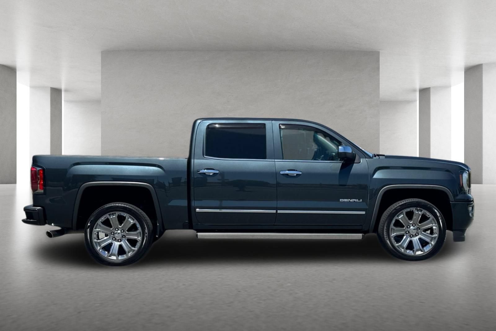 Used 2018 GMC Sierra 1500 Denali w/ Denali Ultimate Package AWD/4WD image 3
