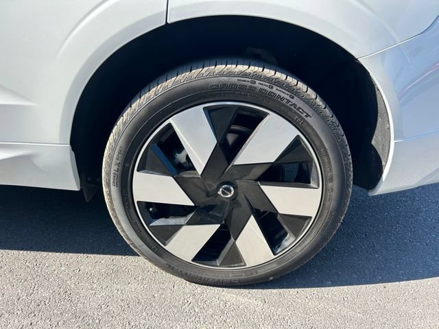 Used 2025 Volvo XC60 T8 Plus w/ Protection Package Premier AWD/4WD image 9