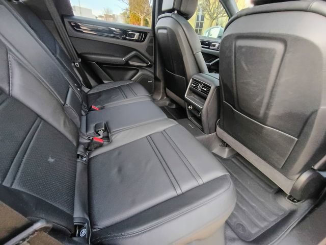 Used 2020 Porsche Cayenne image 55
